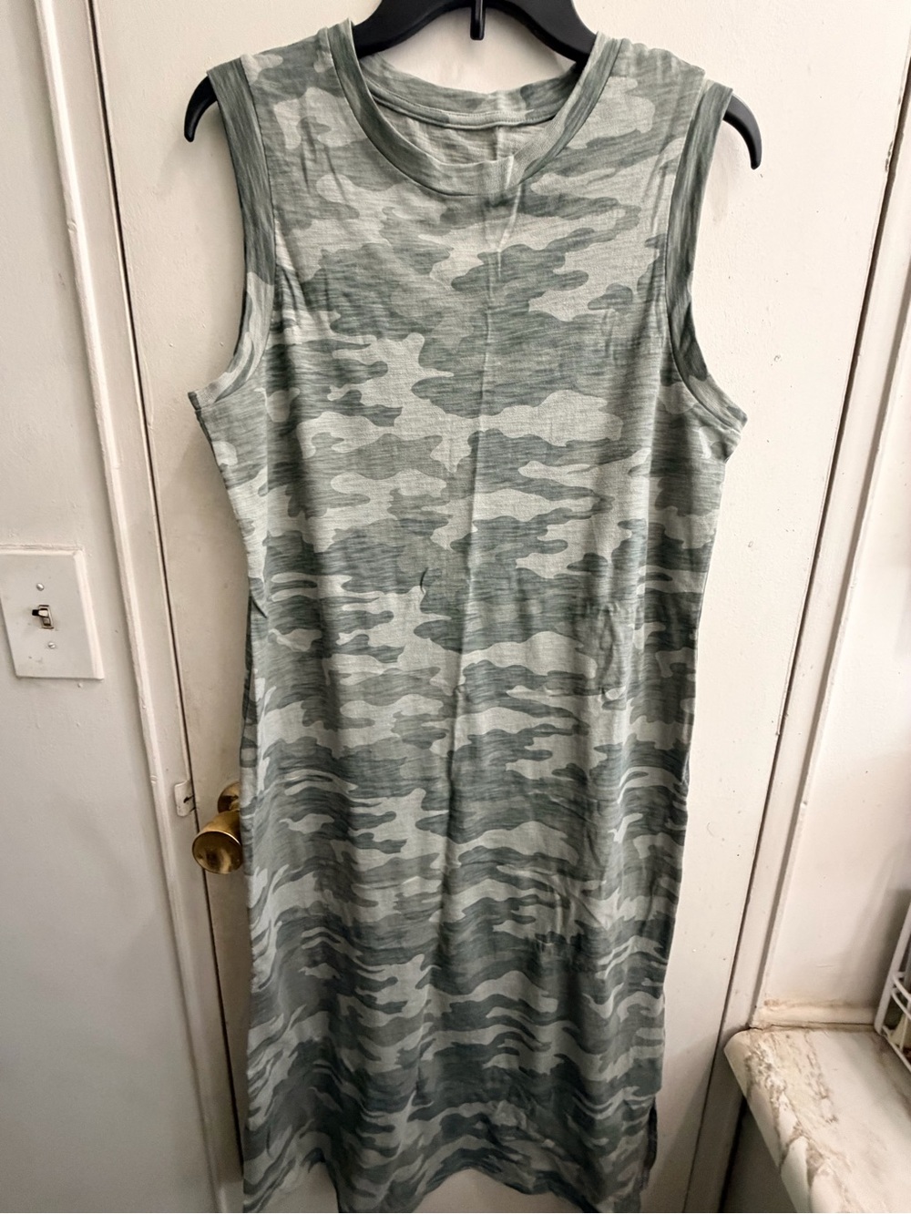 Universal Thread Sleeveless Camo Midi Dress in Sage Green